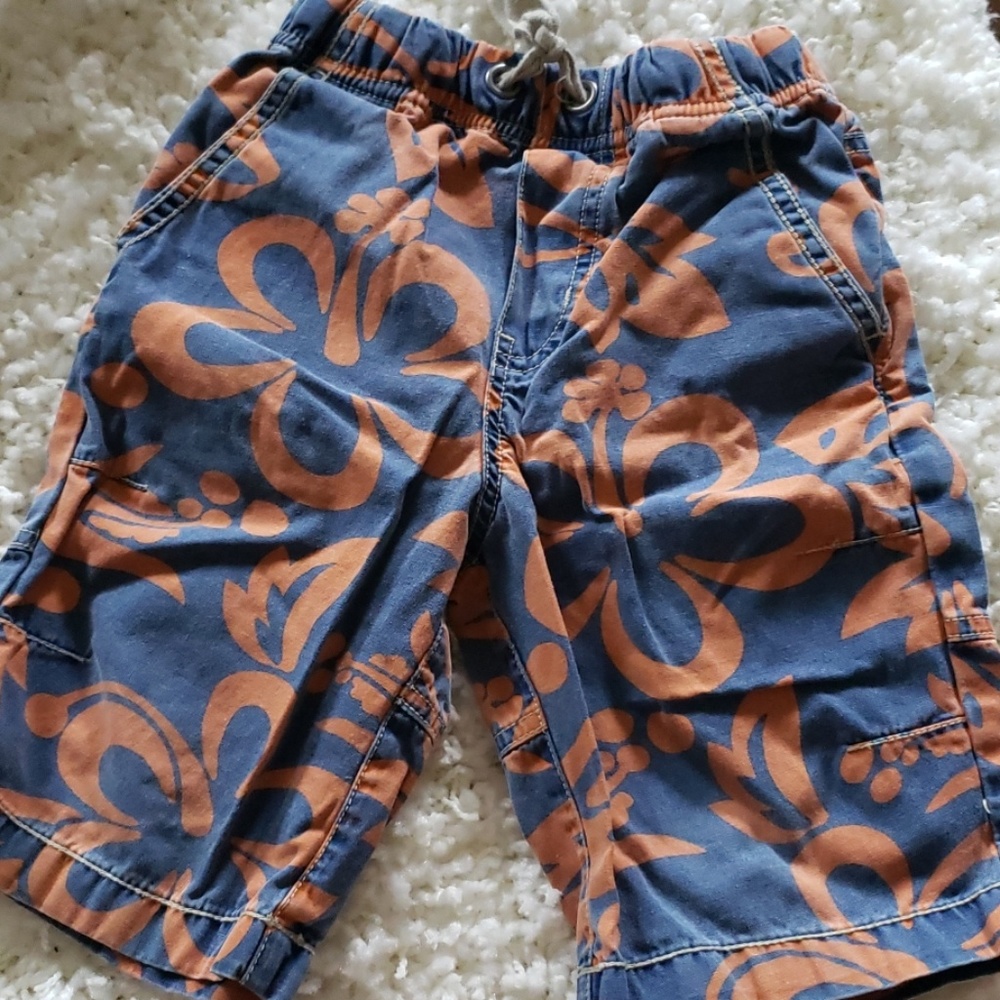 Mini boden boys Hawaiian shorts orange blue 4